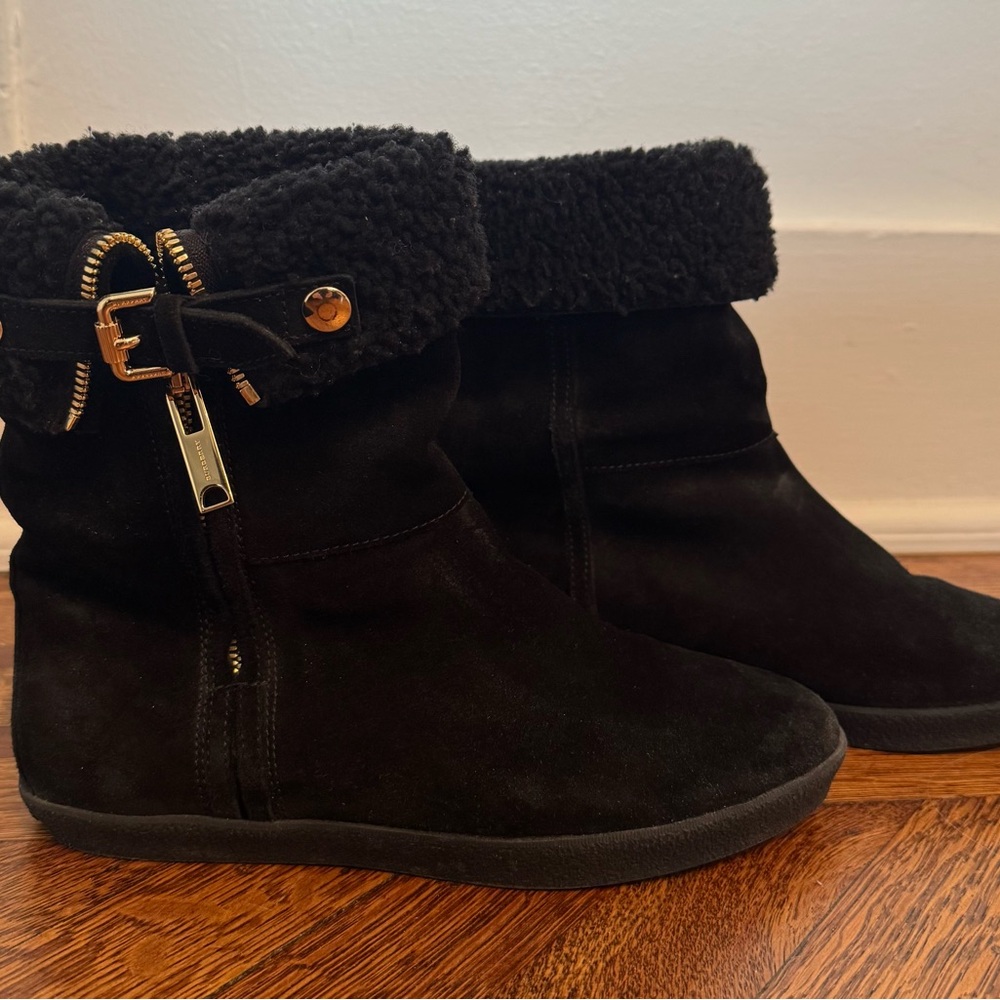 Burberry Women’s Black Genuine Suede, Shearling lined Boots